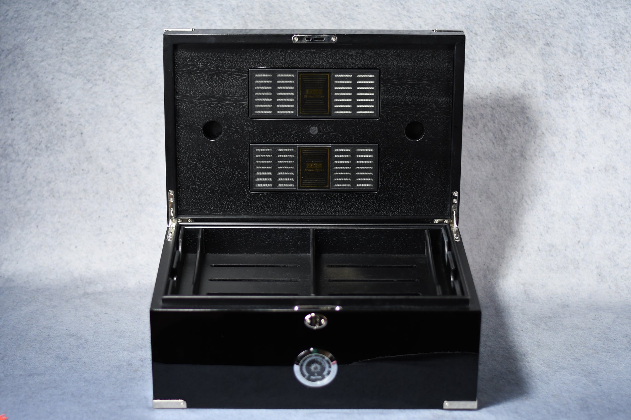 Dakota Humidor - Monarch Trophy Studio