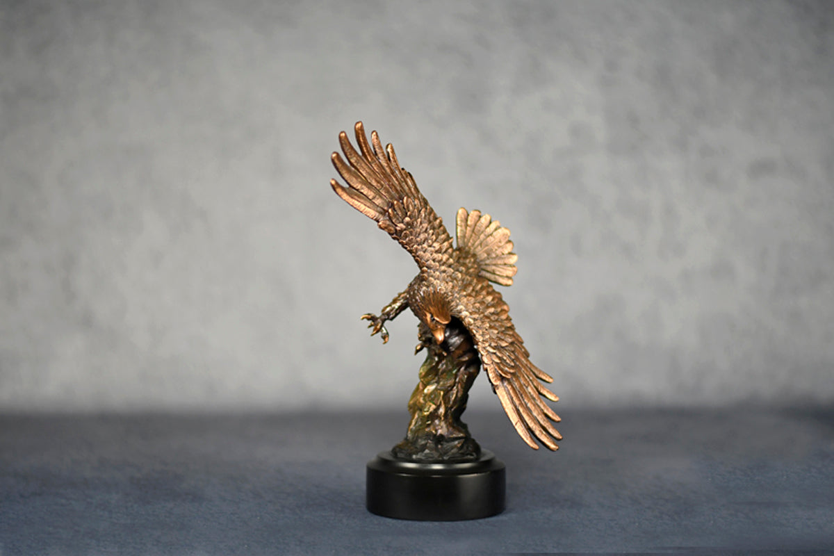 Eagle Resin on Black Base - Monarch Trophy Studio