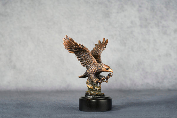 Eagle Bronze w/ Black Base - Monarch Trophy Studio
