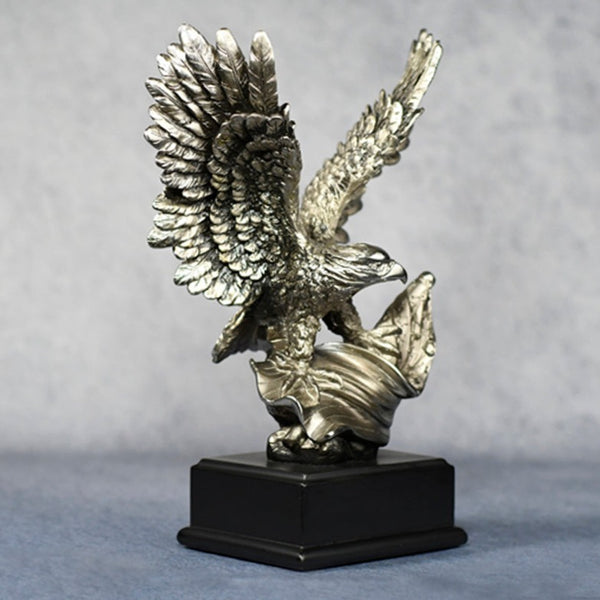 Silver Eagle w/Flag - Monarch Trophy Studio
