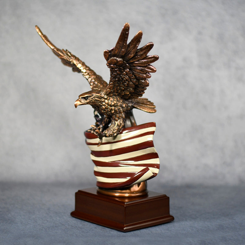 Eagle in Flight w/American Flag - Monarch Trophy Studio