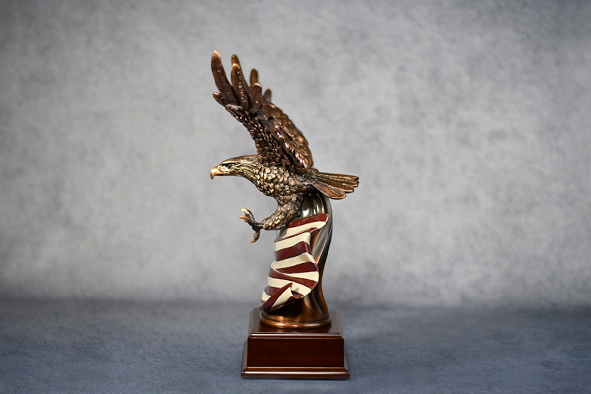 Eagle in Flight w/American Flag - Monarch Trophy Studio