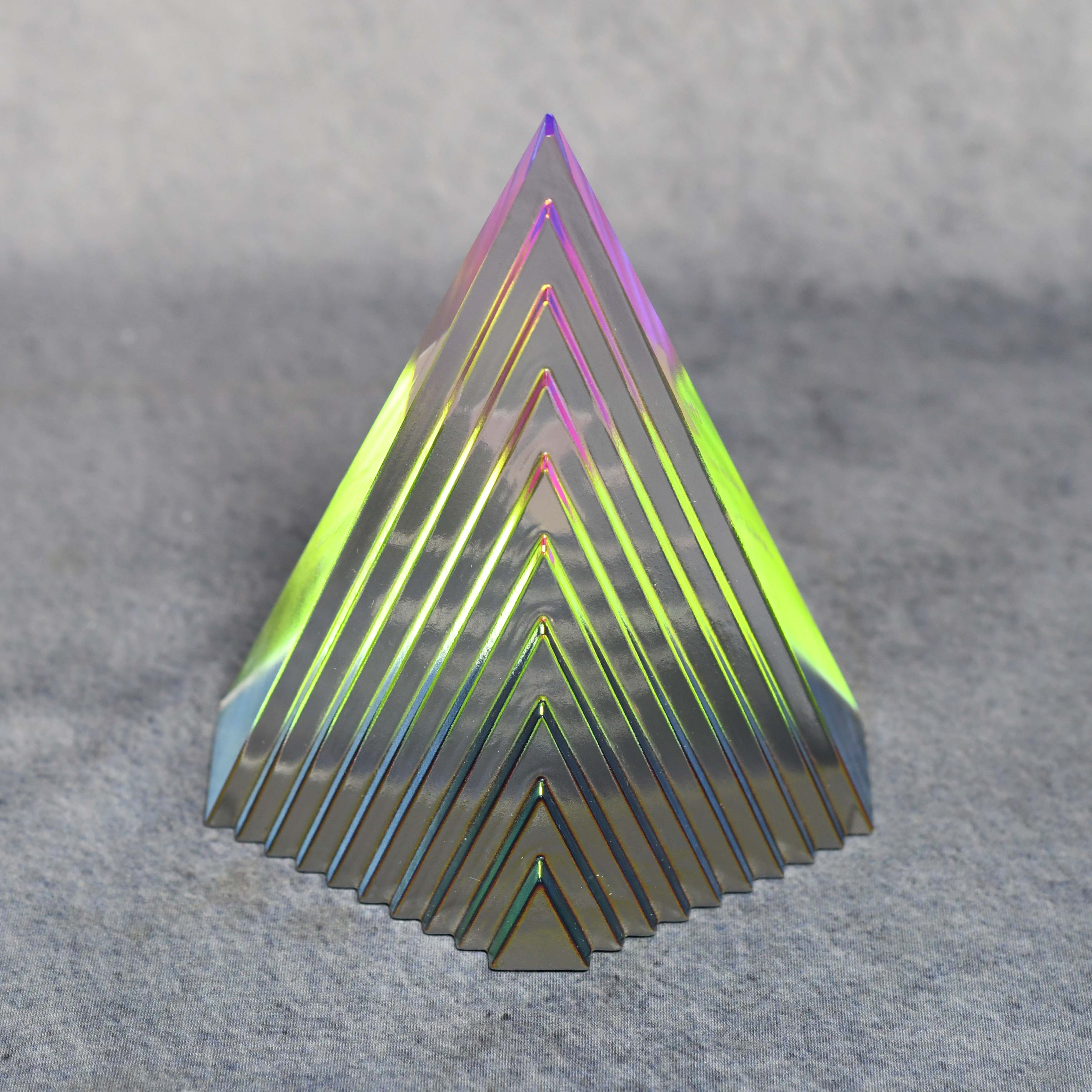 Crystal Ciaro Rainbow Pyramid
