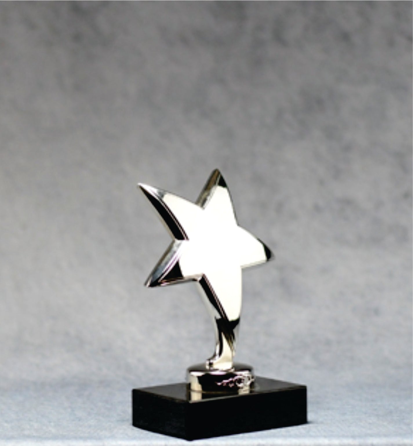 Metal Star w/Low Base - Monarch Trophy Studio