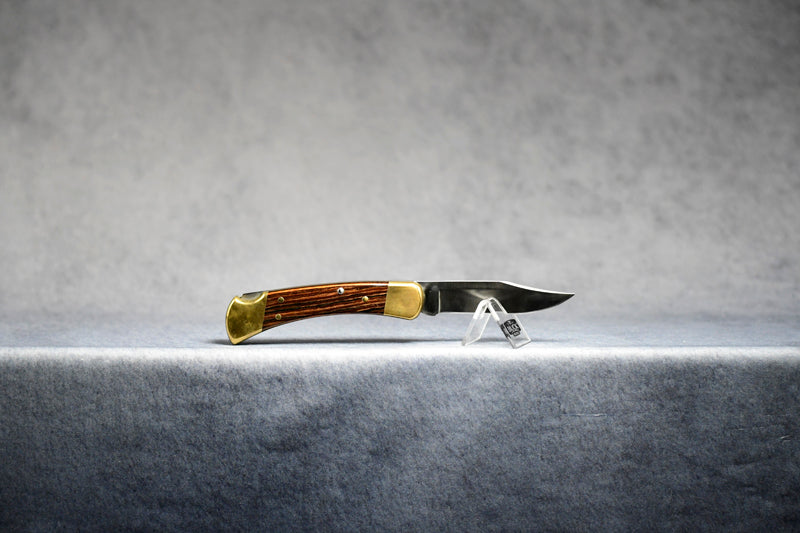 Buck Knife Folding Hunter - Monarch Trophy Studio