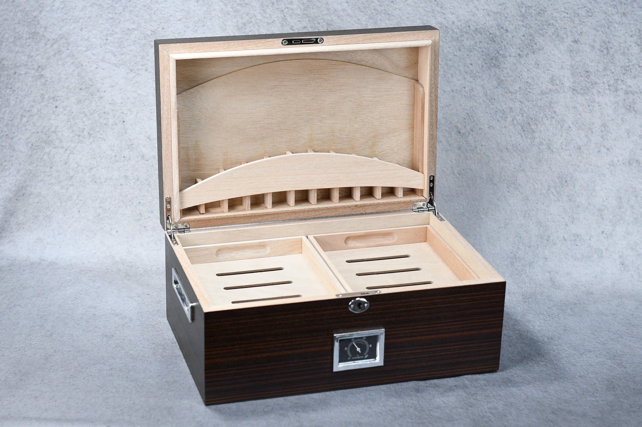 Rockefeller Humidor - Monarch Trophy Studio