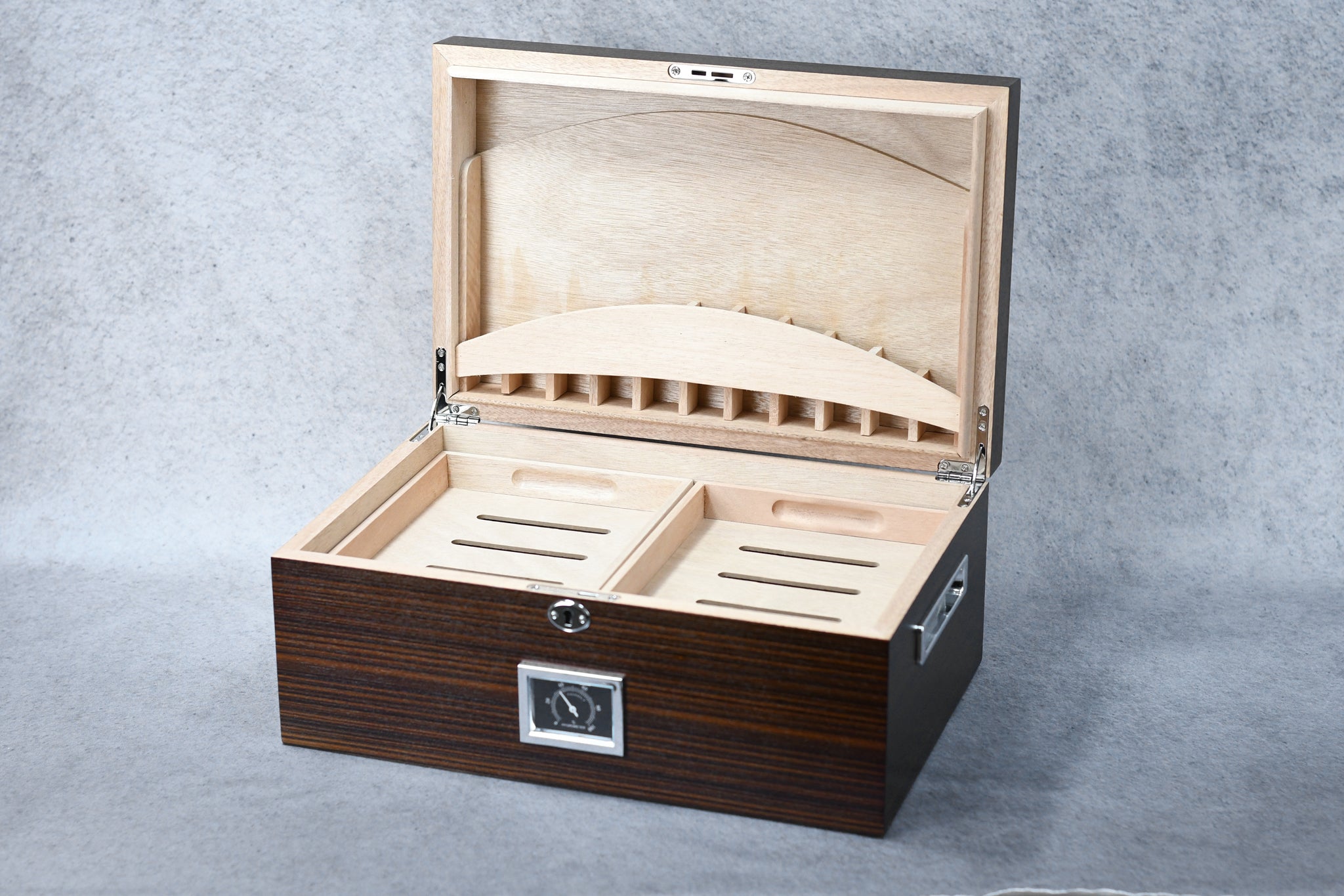 Rockefeller Humidor - Monarch Trophy Studio