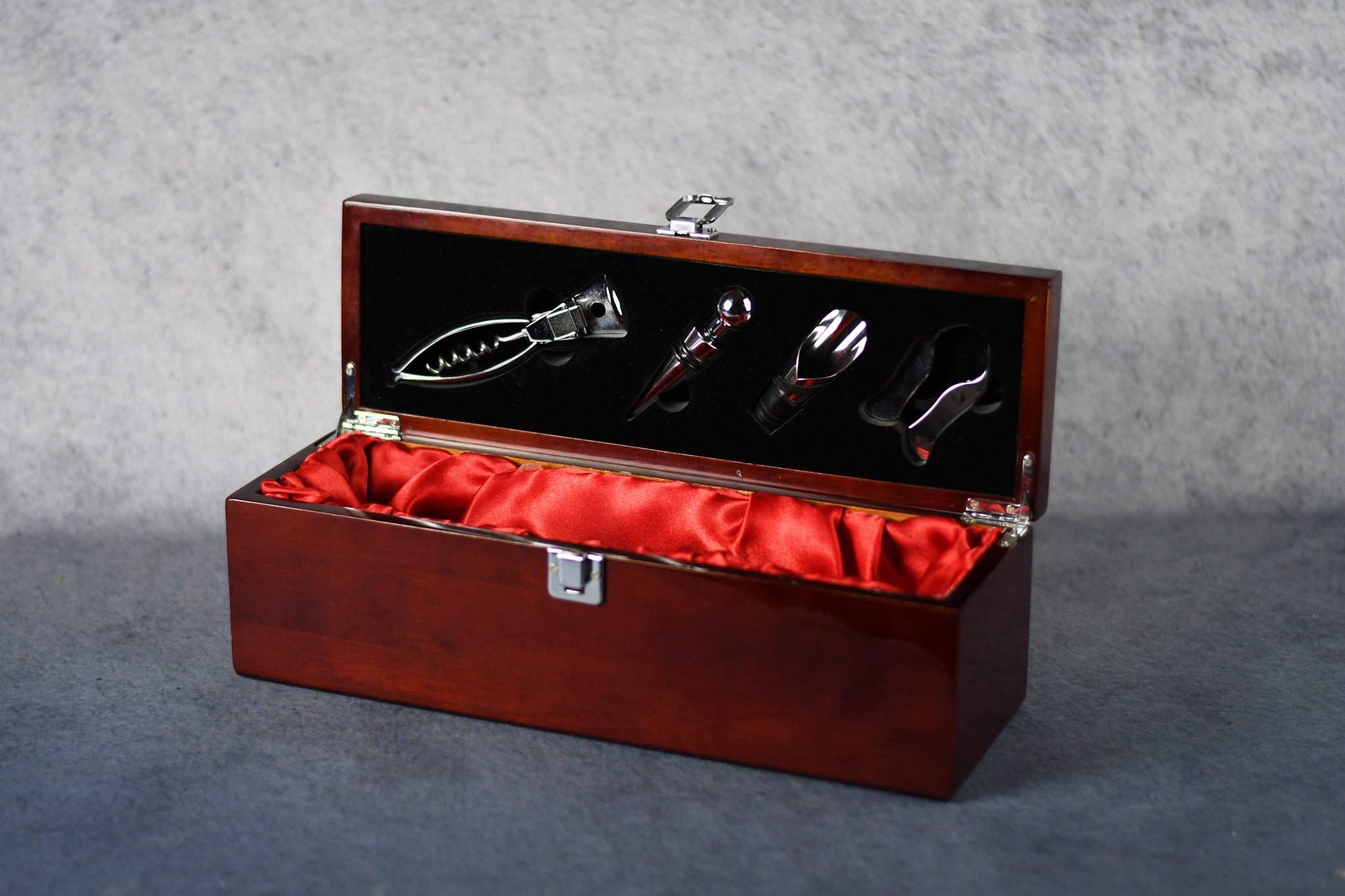 Wine Set - Monarch Trophy Studio