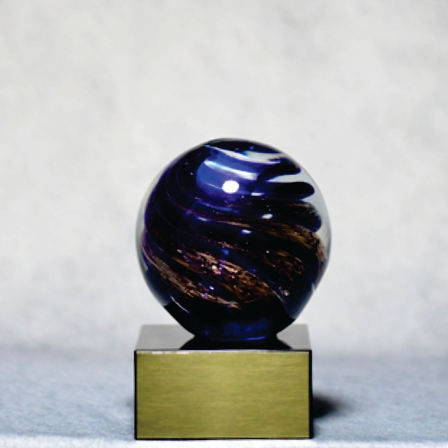 Art Glass Round Blue/Gold - Monarch Trophy Studio